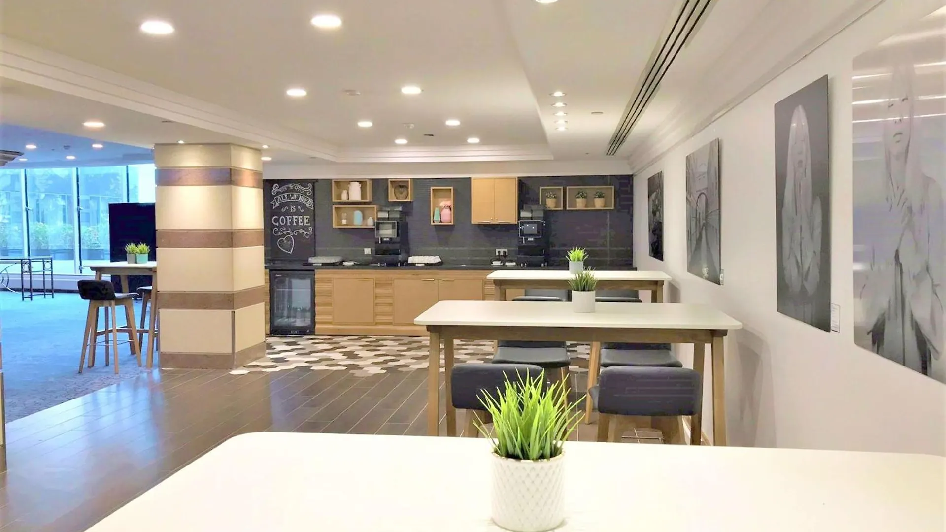 Hilton Paris Charles De Gaulle Airport Hotel Roissy-en-France