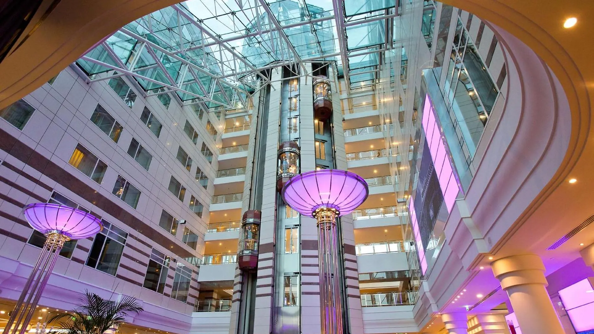 Hilton Paris Charles De Gaulle Airport Hotel Roissy-en-France