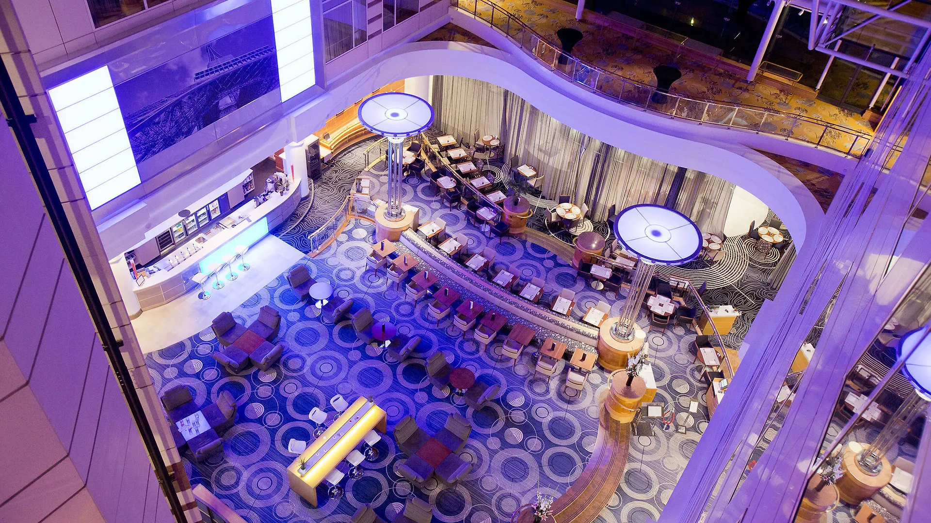 ****  Hilton Paris Charles De Gaulle Airport Hotel Roissy-en-France France