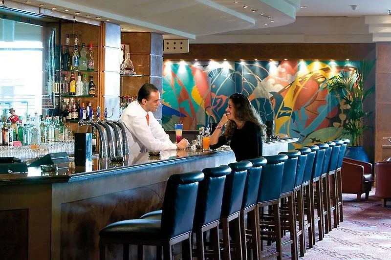 Hilton Paris Charles De Gaulle Airport Hotel Roissy-en-France 4*,  France