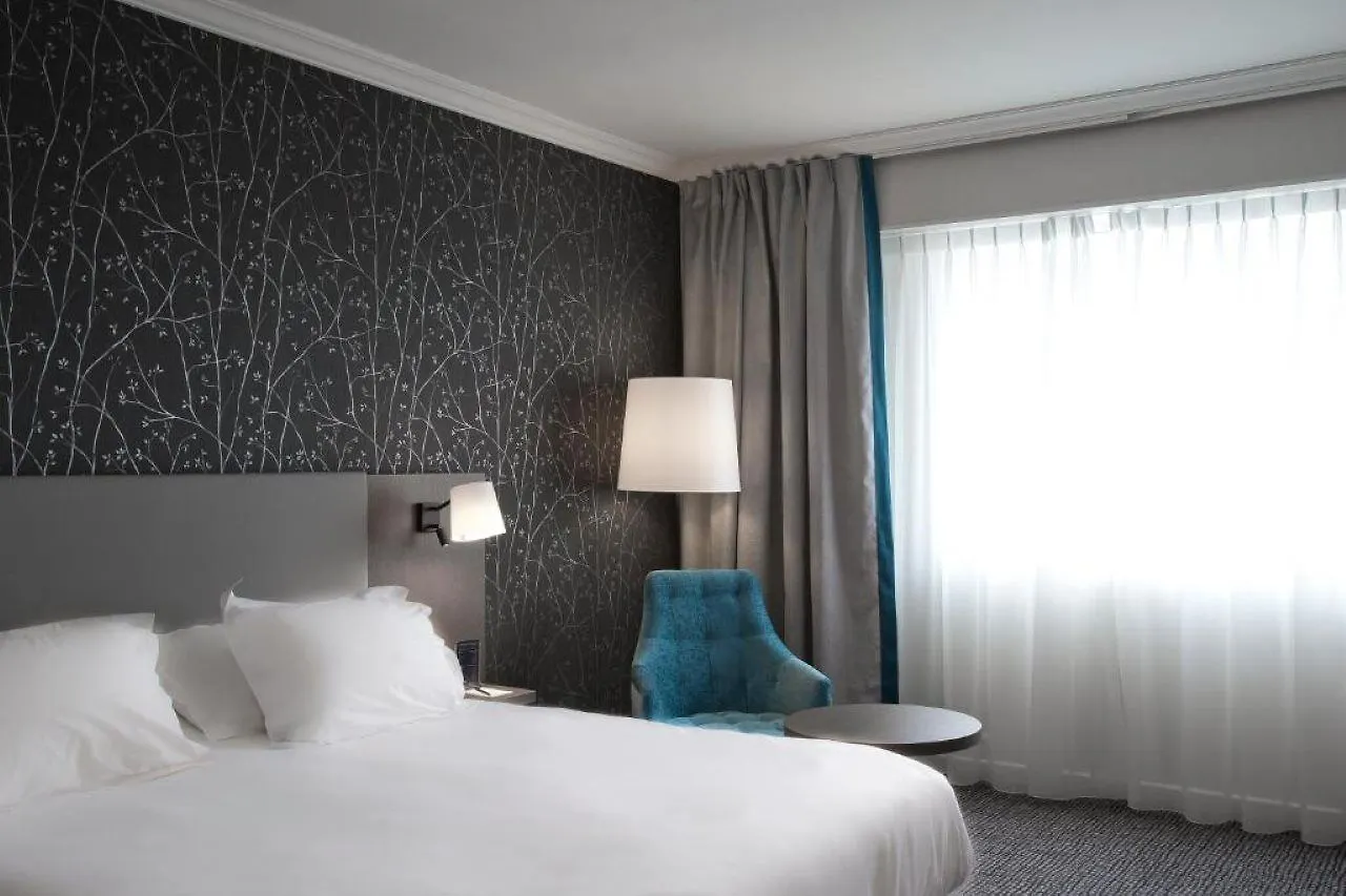 ****  Hilton Paris Charles De Gaulle Airport Hotel Roissy-en-France France
