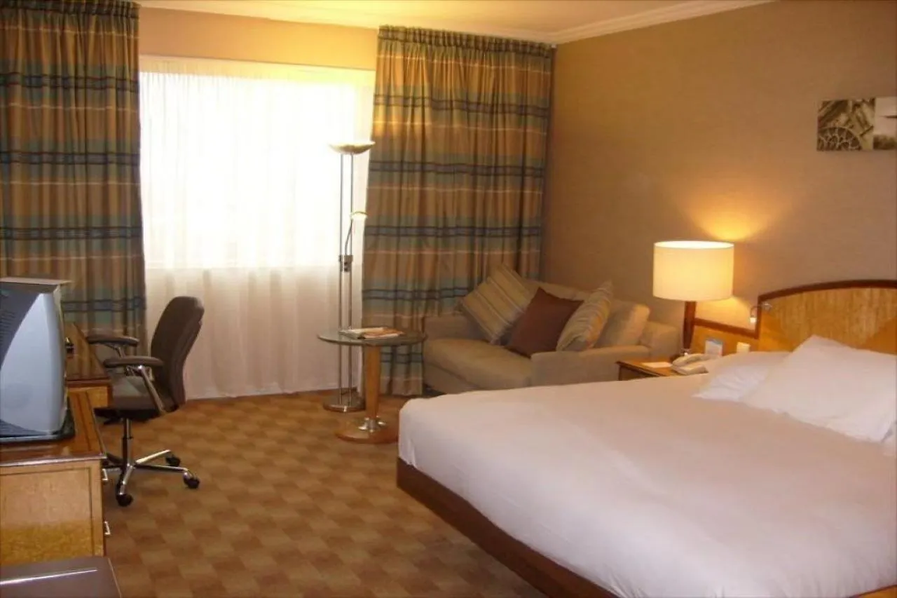 Hilton Paris Charles De Gaulle Airport Hotel Roissy-en-France 4*,  France