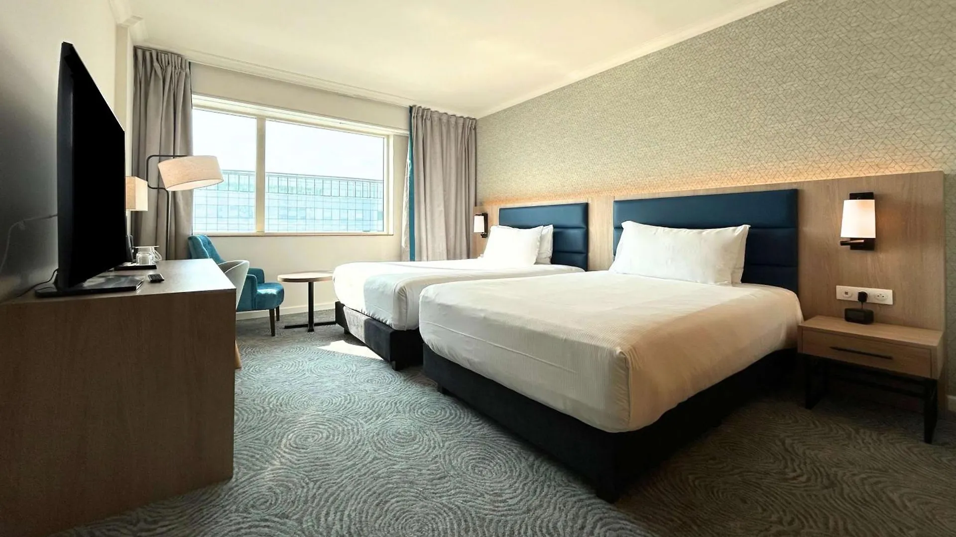 Hilton Paris Charles De Gaulle Airport Hotel Roissy-en-France 4*,  Frankrijk